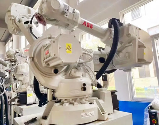 IRB 7600- 500/2.55 Abb Robot Arm 500KG για πολλαπλές διαδικασίες κατασκευής